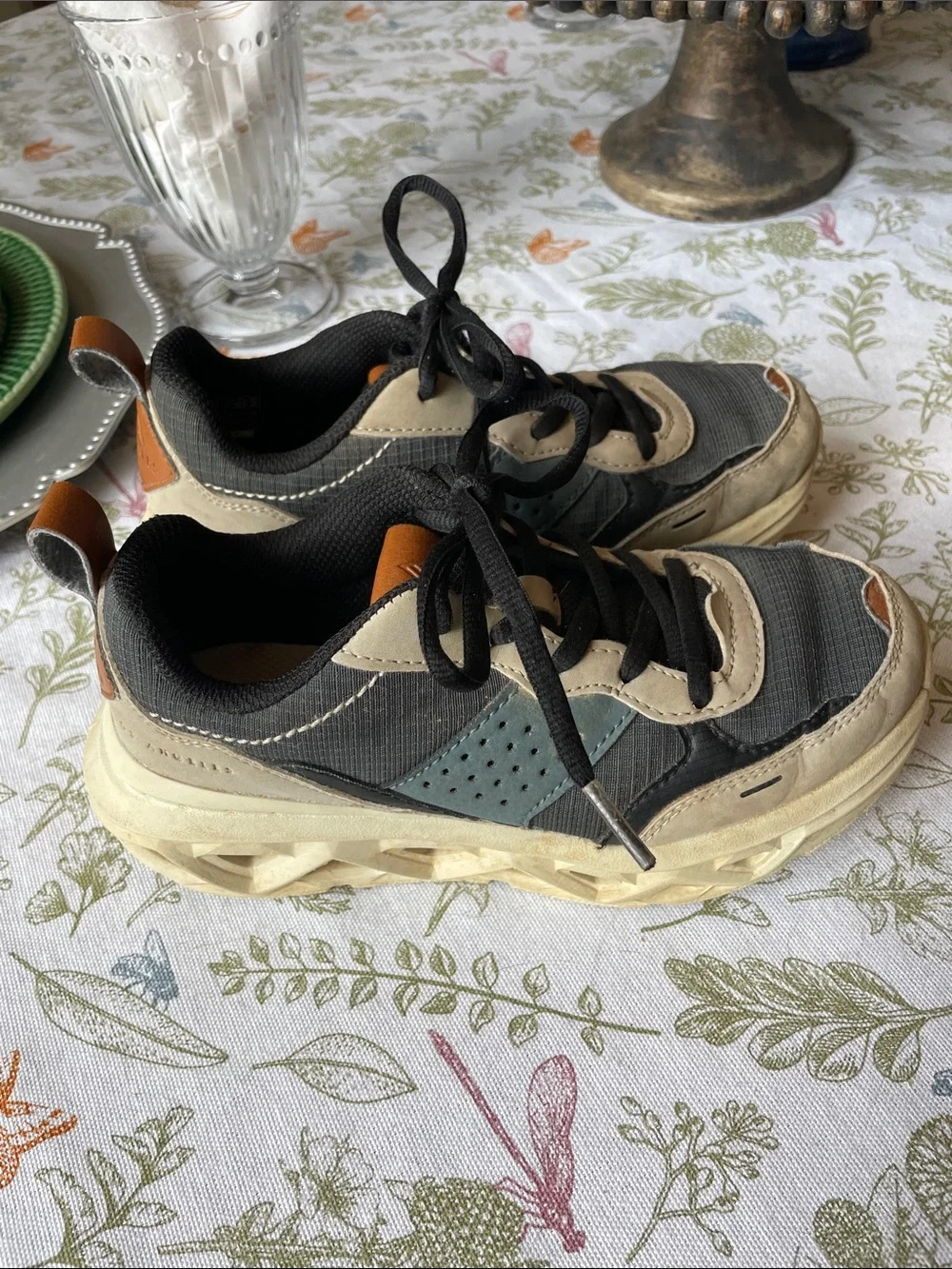 Skechers Kids SKX-1121  Black, Tan & Teal Athletic Sneakers Size 13.5